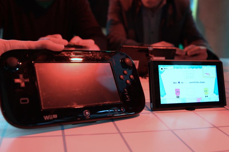Comparatif de taille entre la Switch, le Wii U Gamepad et d’autres choses